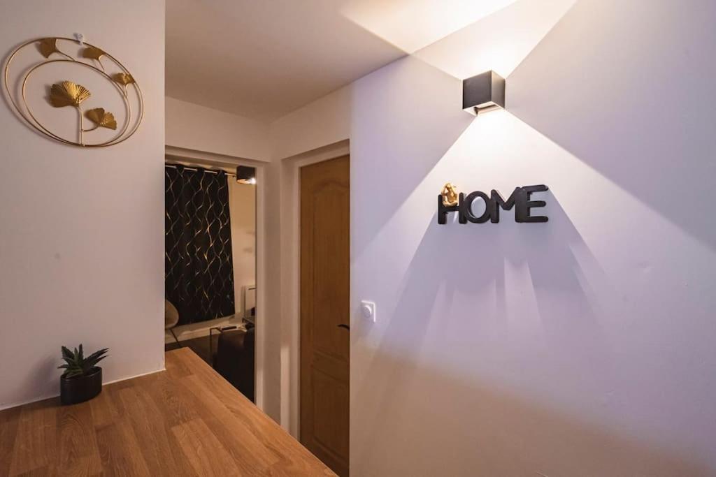 La "Taniere" Pour 6 Personnes Apartment Isles-sur-Suippe Екстериор снимка